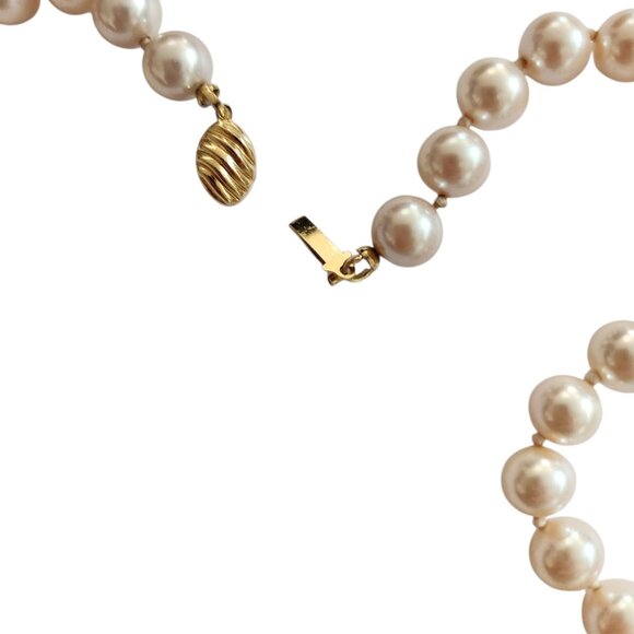 Vintage Marvella 23" Simulated Pearl Necklace - Picture 2 of 3